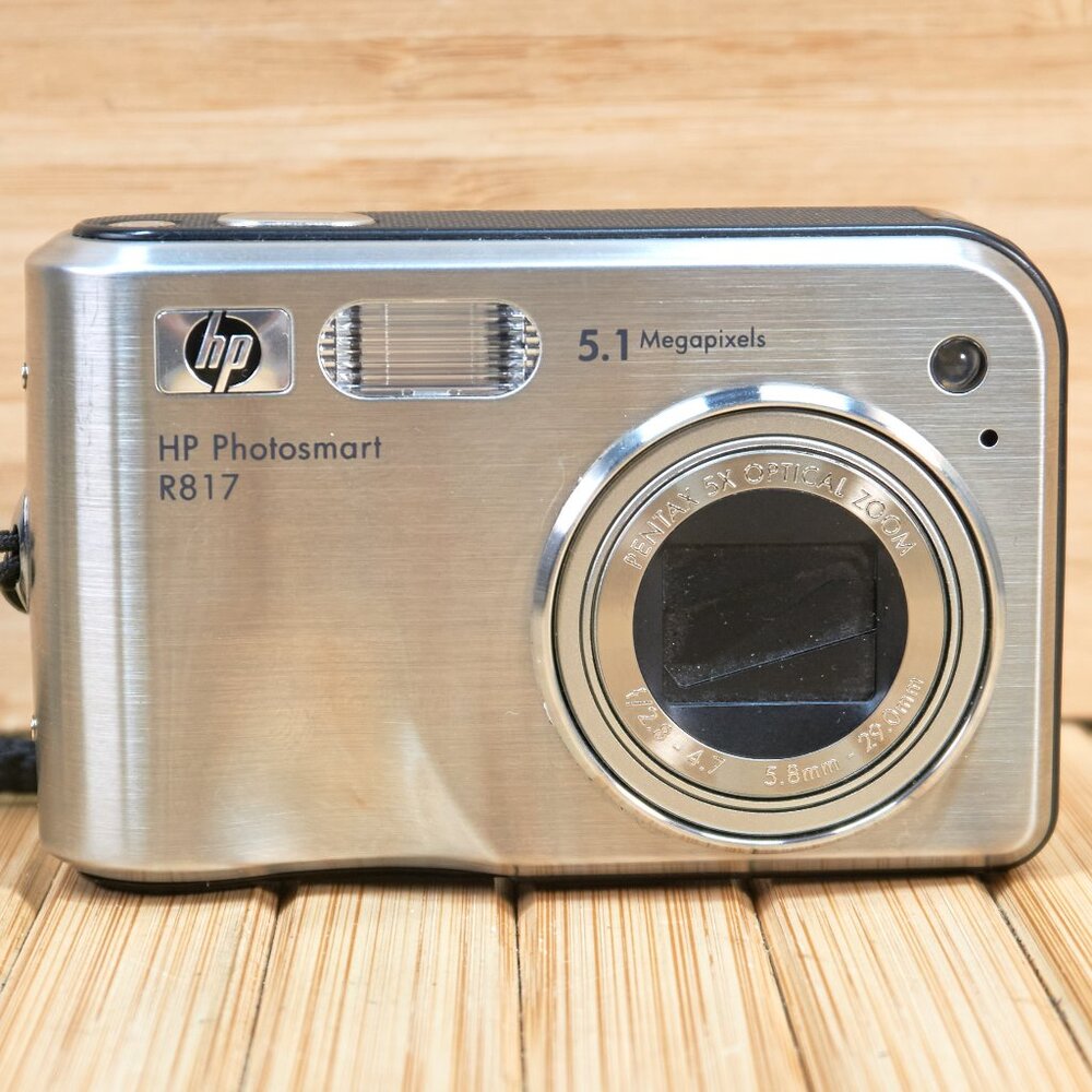Vintage HP Photosmart R817 5.1MP Digital Camera, 5x Optical Zoom, Pentax Lens